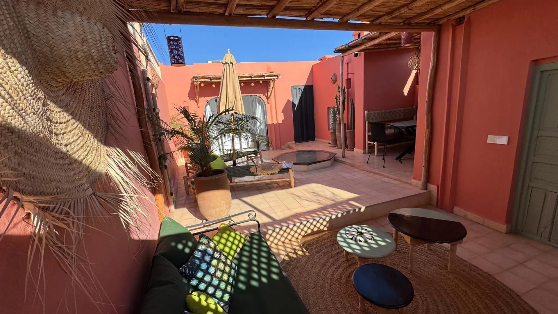 Holiday home Dar Dabakech, Proche Jemma El Fna, Souk, Centre Medina, Riad, Logement Entier De 2 A 6 Personnes Marrakesh